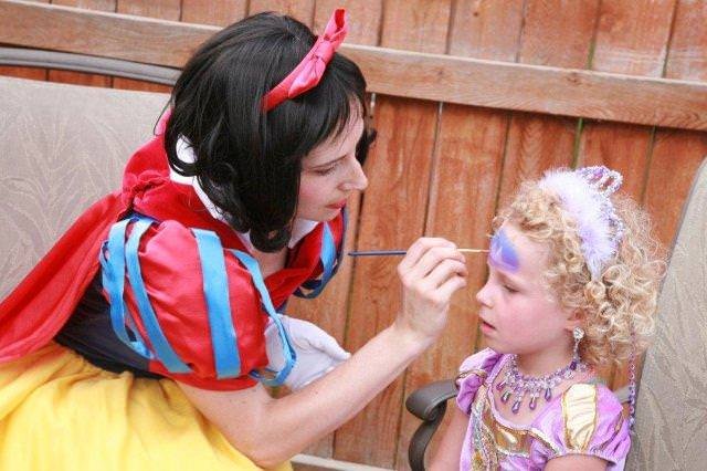 Princess Snow White Face painting Birthday child